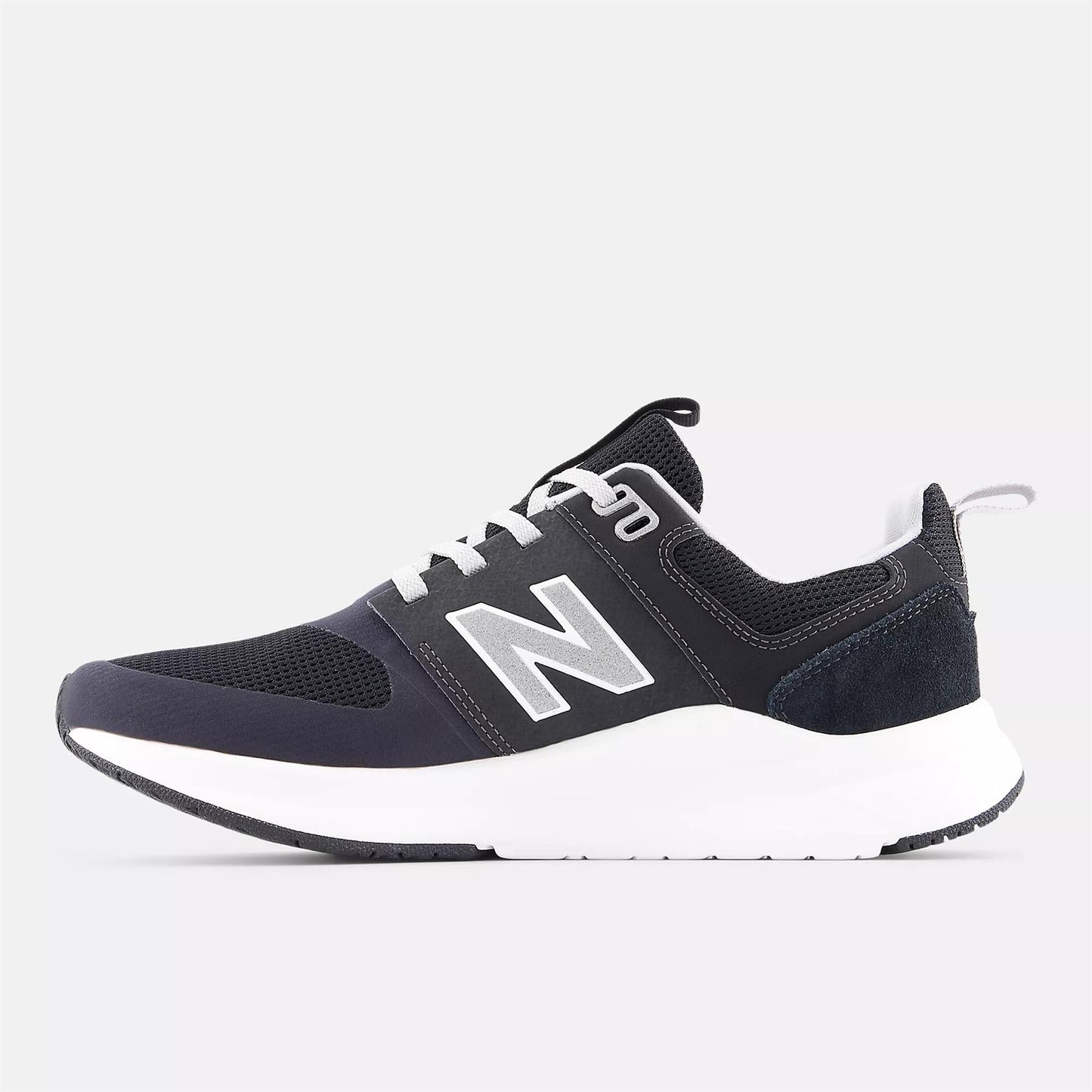 Women's Wide Fit New Balance Dynasoft UA900D Running Trainers