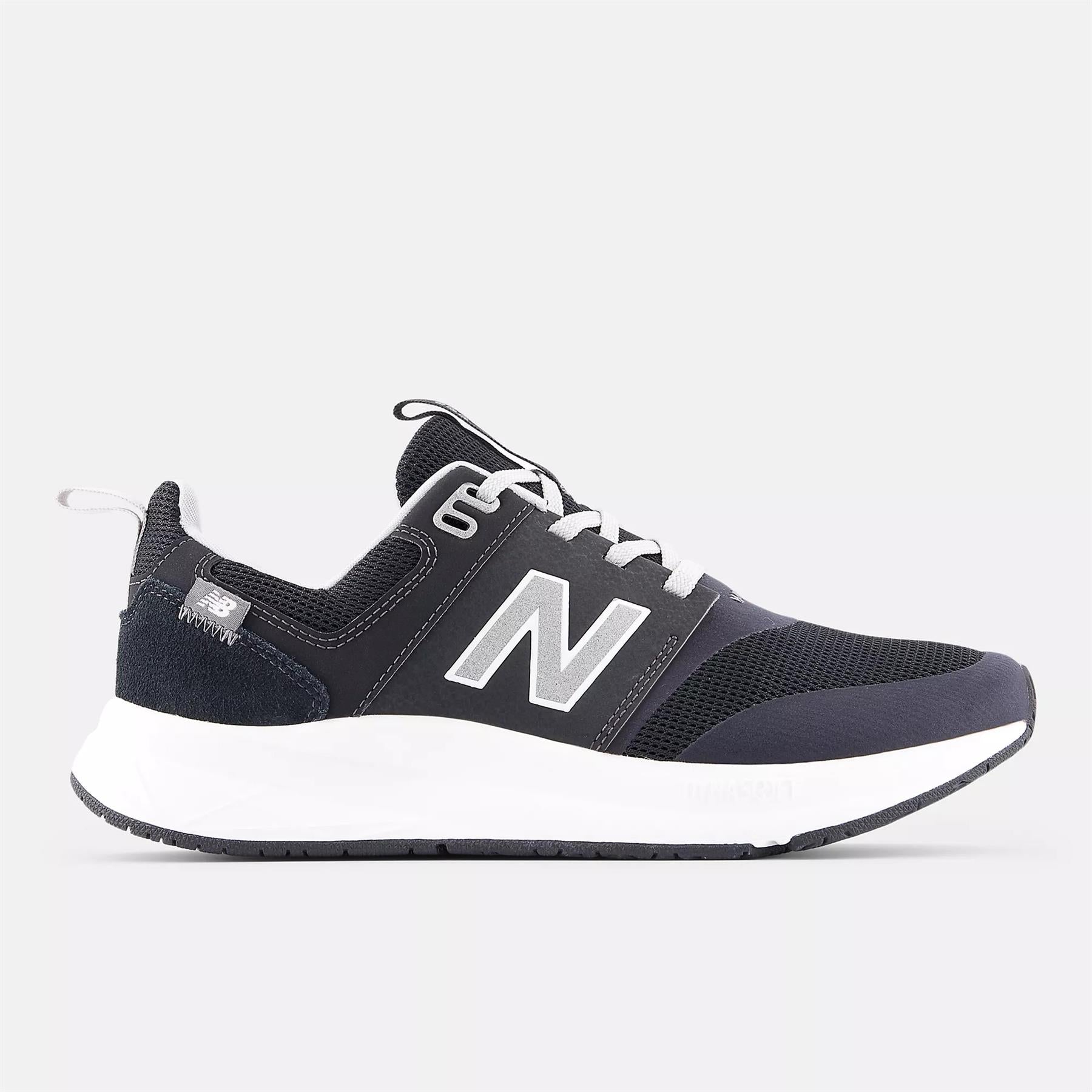 Women's Wide Fit New Balance Dynasoft UA900D Running Trainers