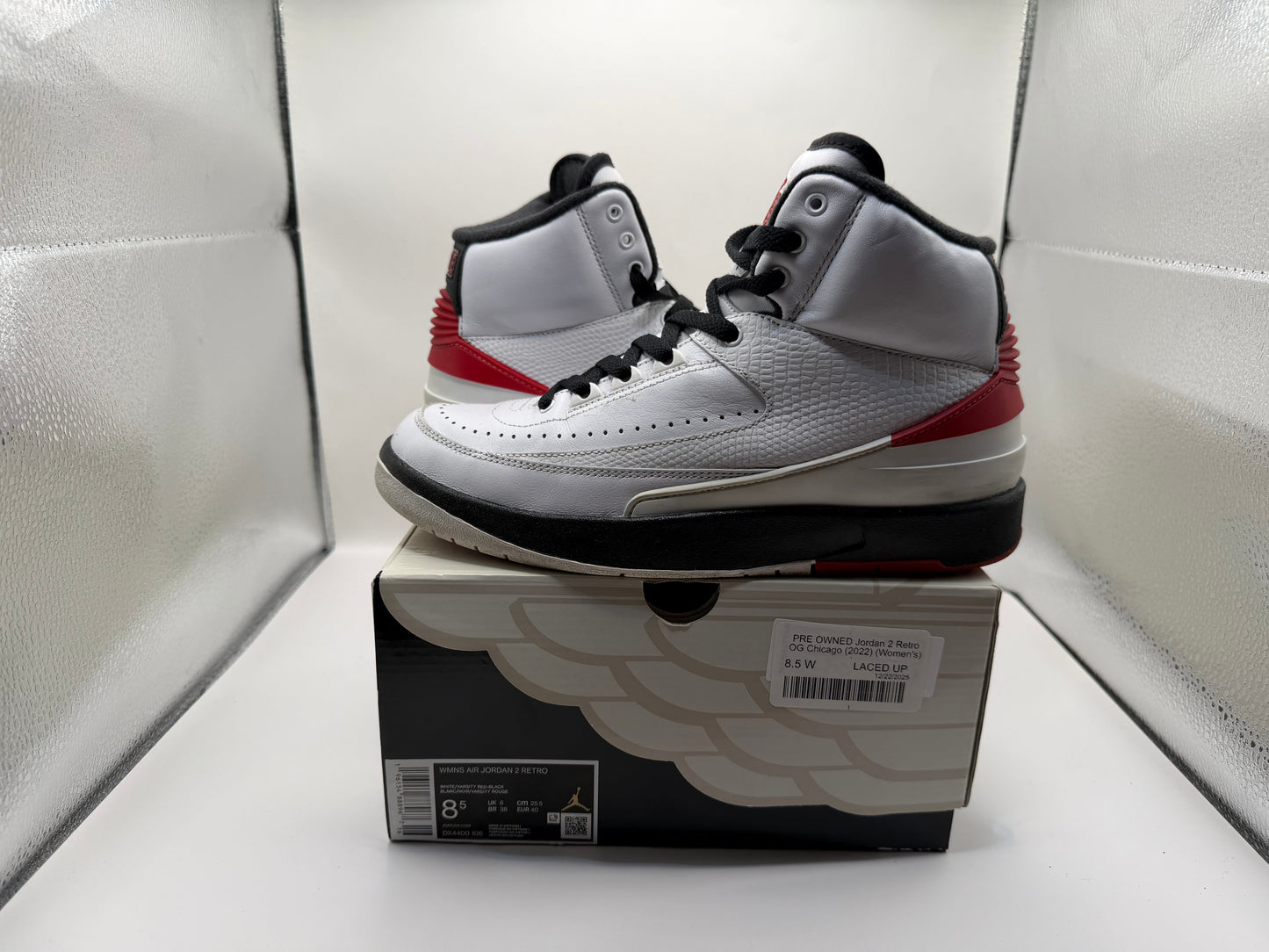 PRE OWNED Jordan 2 Retro OG Chicago (2022) (Women's)